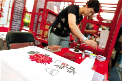 木版水印技艺2006年成功申遗。